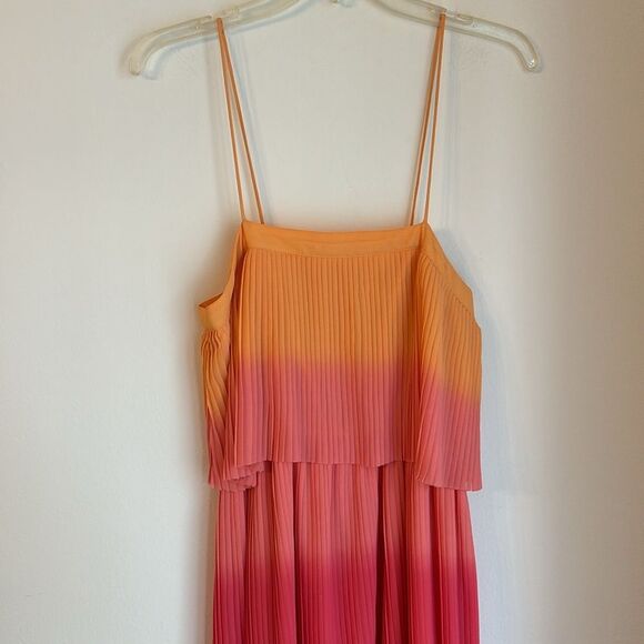 Leith Women’s Ombré gradient tiered pleated orange pink raspberry dress Small! - Picture 3 of 9